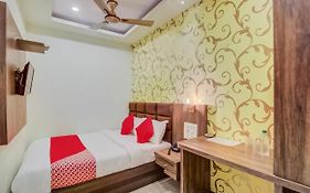 Oyo 42009 Hotel A One Suite