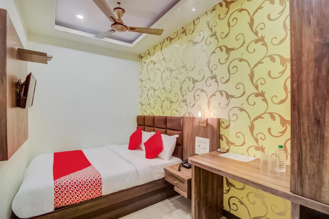 Oyo 42009 Hotel A One Suite Mumbai Exterior photo