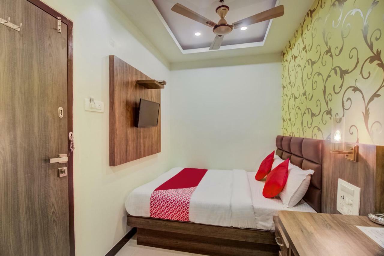 Oyo 42009 Hotel A One Suite Mumbai Exterior photo