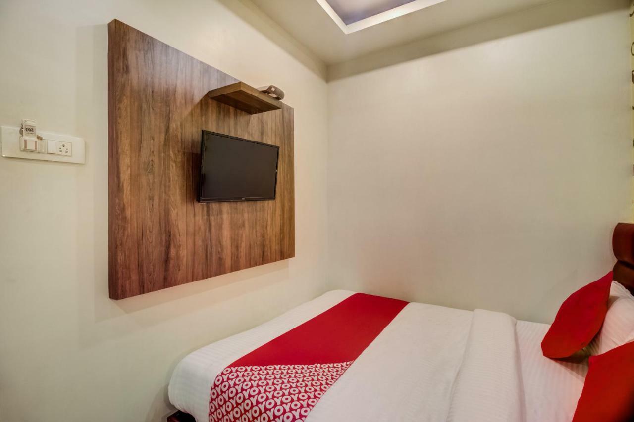 Oyo 42009 Hotel A One Suite Mumbai Exterior photo